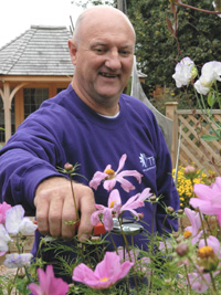 Cut and grip secateurs